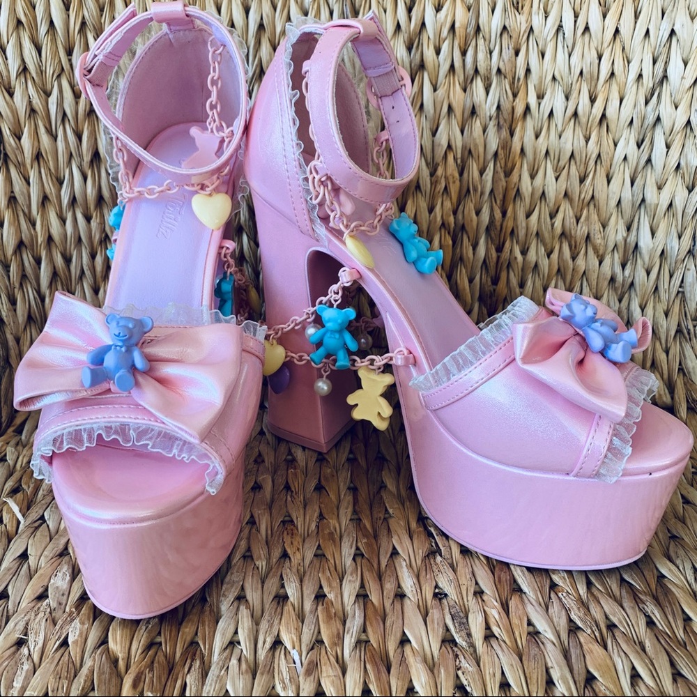 New Sugar Thrillz x Dolls Kill Loving Revelation Platform Heels - Picture 2 of 8